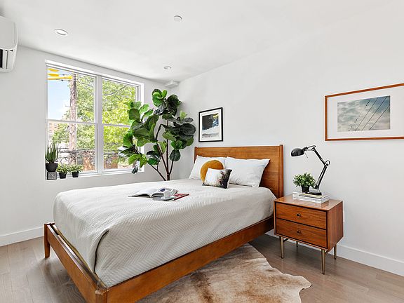 5th image of 460 E New York Ave #4B