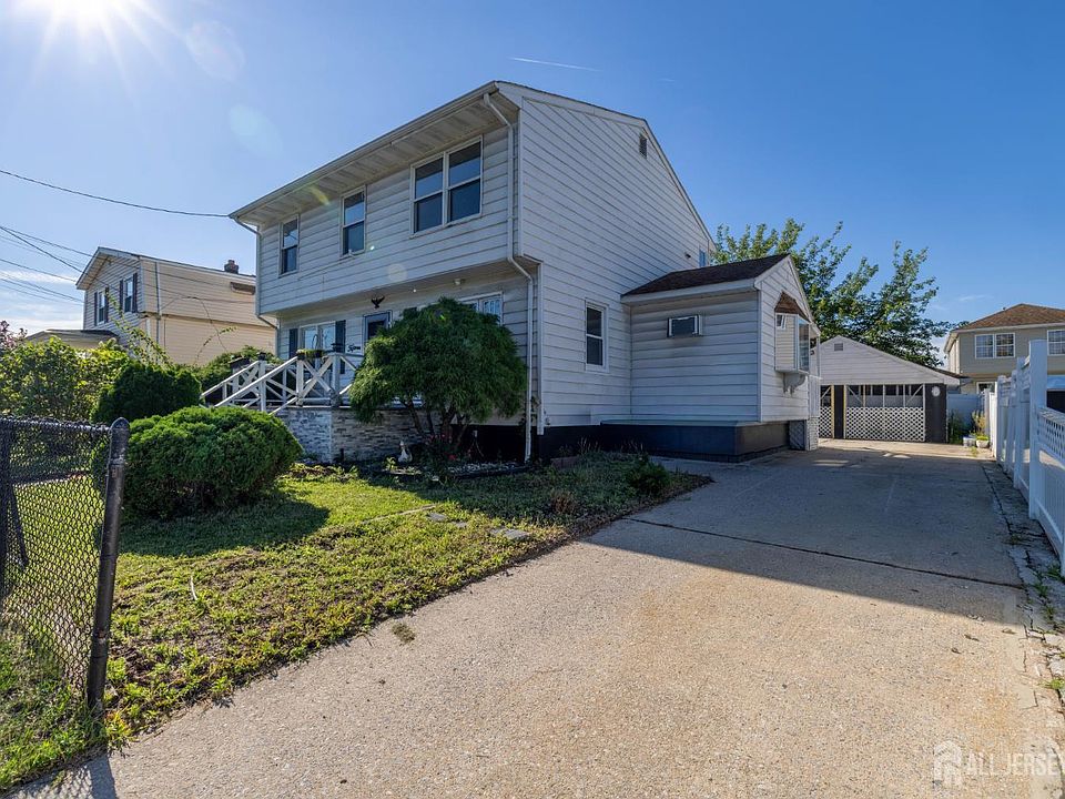 1st image of 15 Clinton Ave