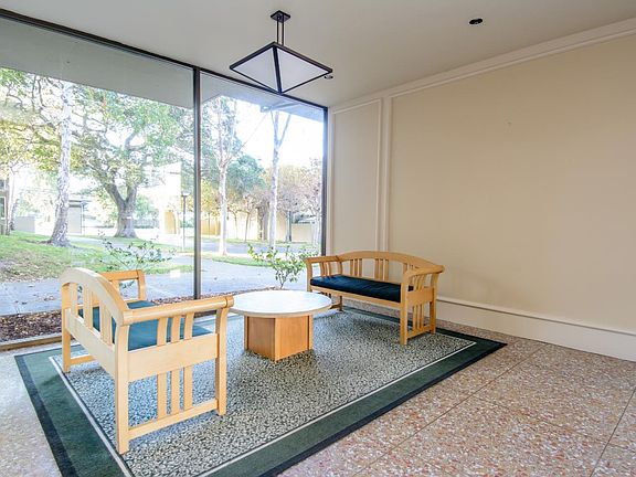 2nd image of 928 Peninsula Ave APT 406
