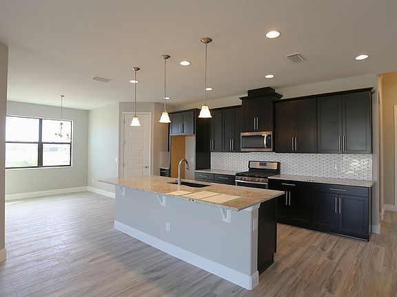 4th image of 7367 Bluemink Ln