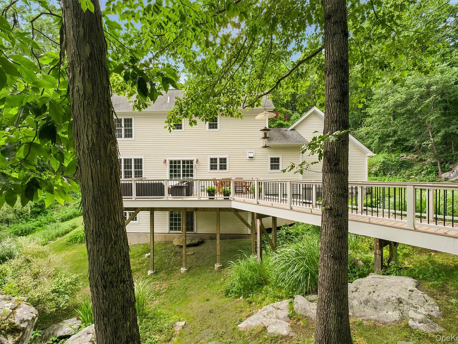 4 bed, 3.5 bath, 3100 sqft, $5,500 — Photo 4