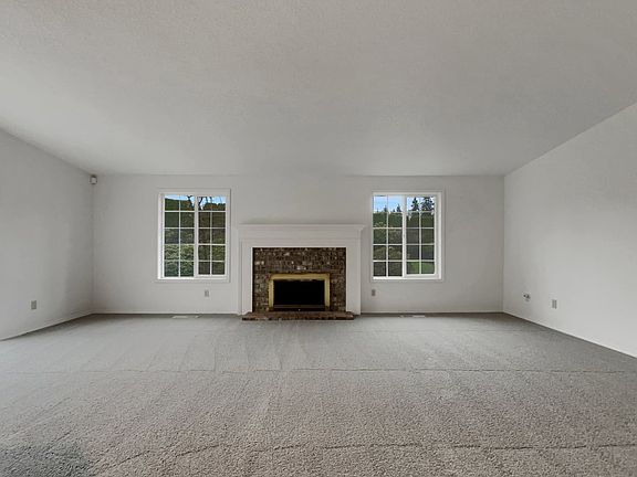 2nd image of 3102 NE 86th St #2