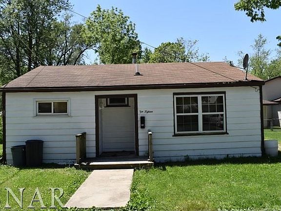 3rd image of 615 N Douglas St