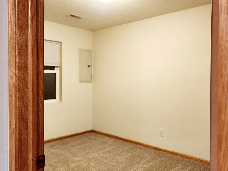 1043 Butler Ave — Photo 14