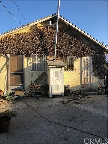 Building Photo 3