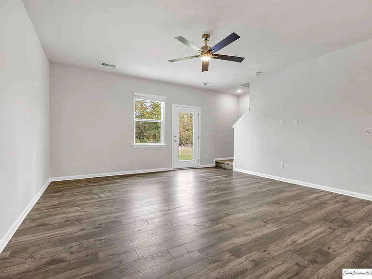 231 Sunny Hill Dr — Photo 6