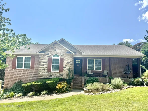 423 Hiddenbrook Ln, Maryville, TN 37804