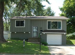 3281 Dove Dr, Decatur, IL 62526