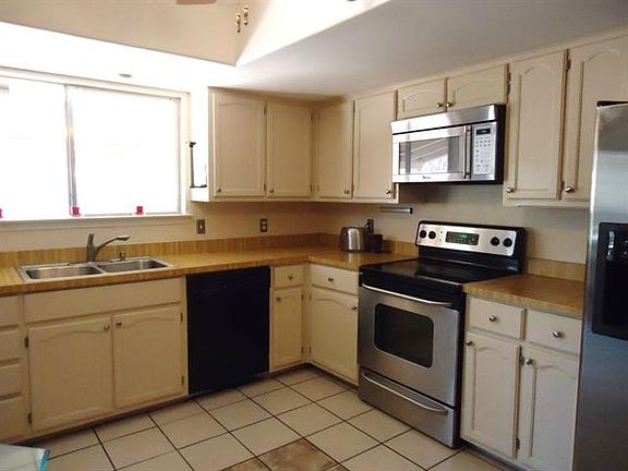 4th image of 4915 Sagebrush Ct