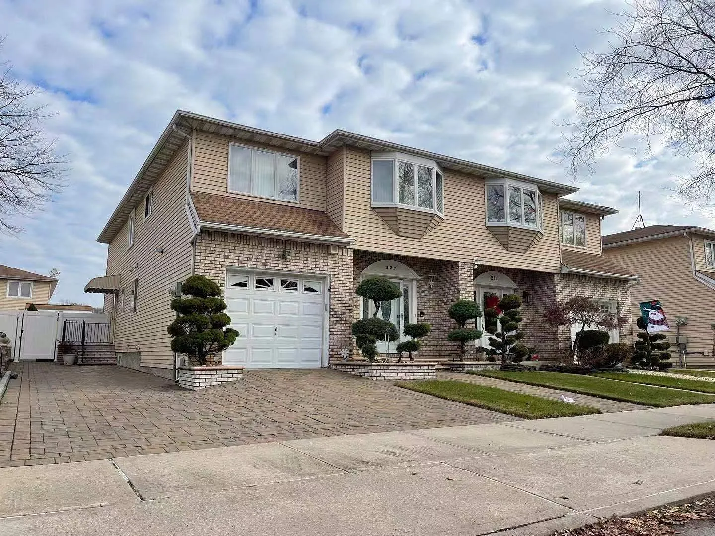 2 bed, $2,200 — Photo 1