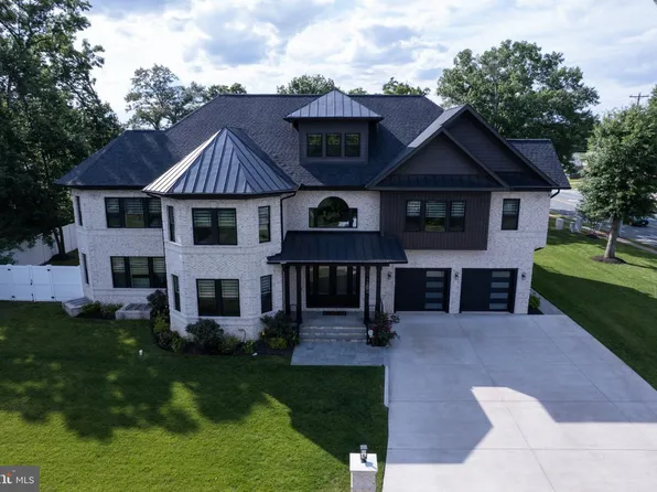 14700 Cranoke St, Centreville, VA 20120
