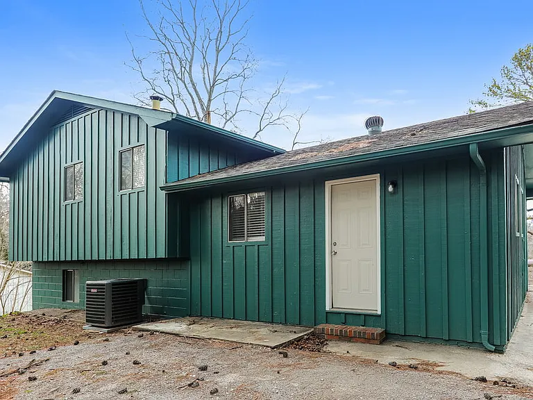 1217 Turf Dr — Photo 18