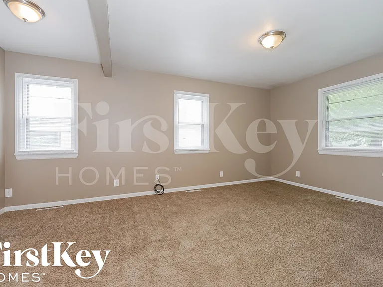 4021 S Osage St — Photo 10