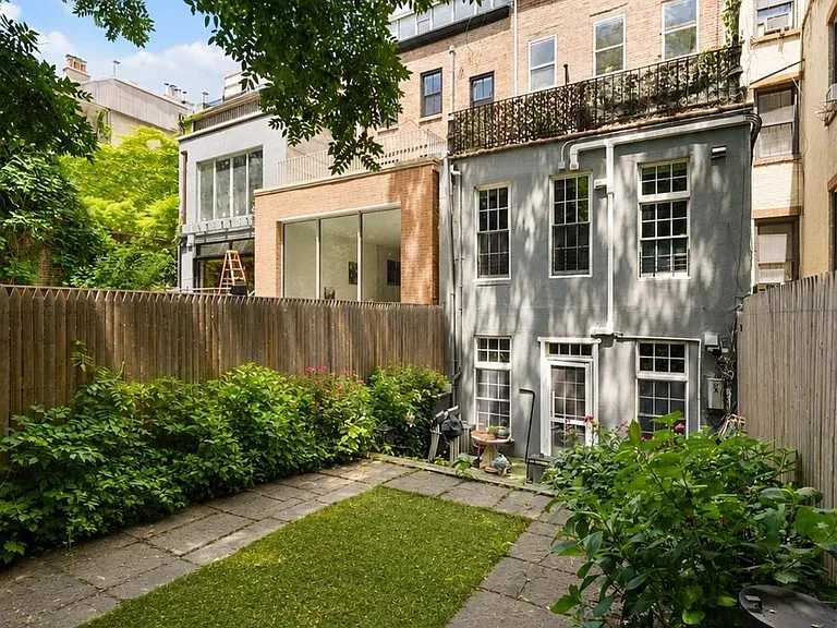 426 W 22nd St #GARDEN — Photo 21