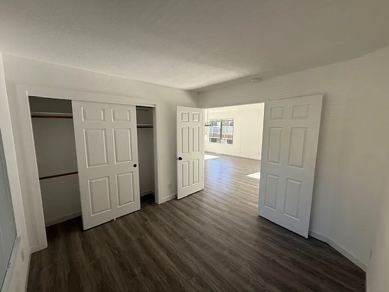 300 Mill Rd — Photo 10