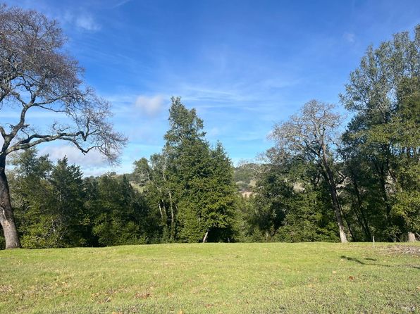 6057 Hyland Way, Penngrove, CA 94951