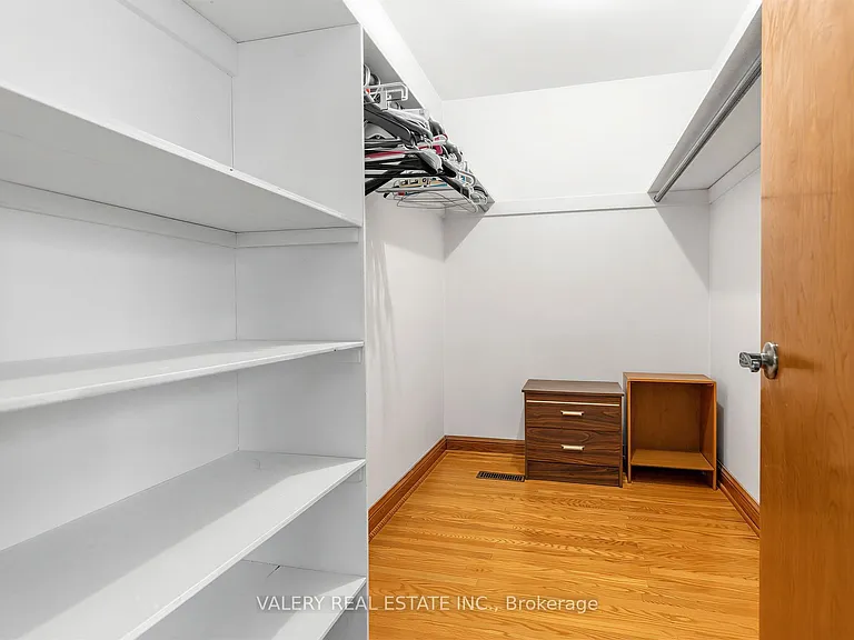 370 Maple Leaf Dr — Photo 25