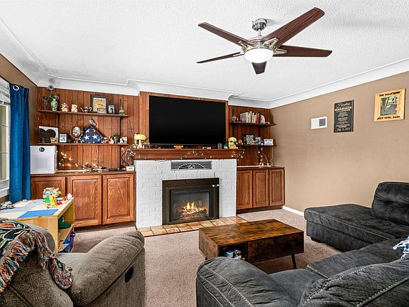 4th image of 2206 Hammond Ave
