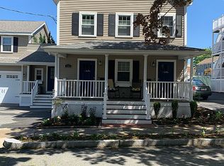 26 Green St, Reading, MA 01867