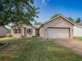 8518 Fox Hollow Rd, Evansville, IN 47725