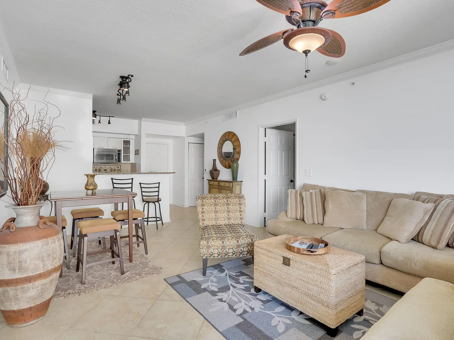 2 bed, 2.0 bath, 1130 sqft, $2,500 — Photo 4