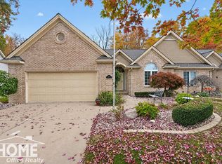 2257 Emeraldwood Trl, Flushing, MI 48433