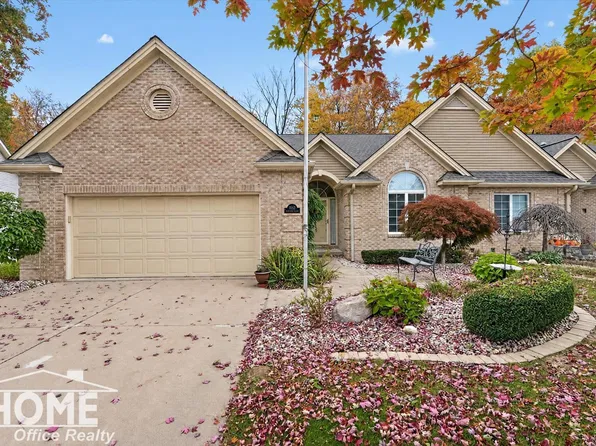 2257 Emeraldwood Trl, Flushing, MI 48433