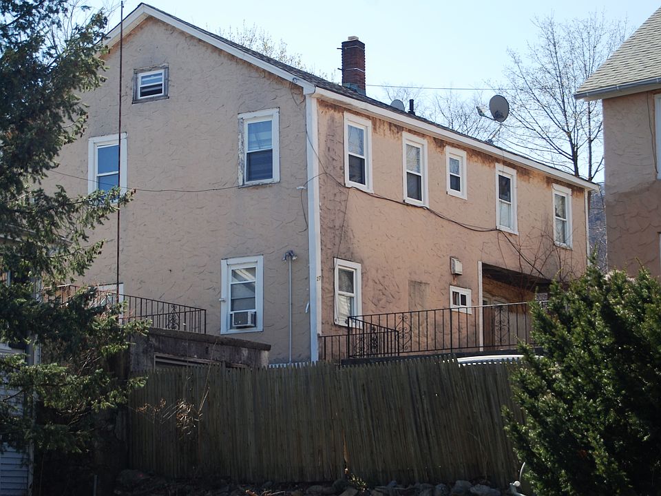 1st image of 27 Tobins Ln