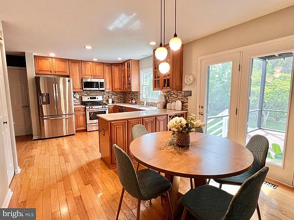 3rd image of 11 Ridgewood Turn