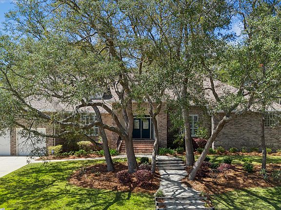 4th image of 1029 Lake Way Dr