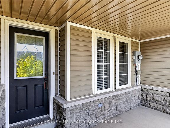 3rd image of 254 Tobin Ct
