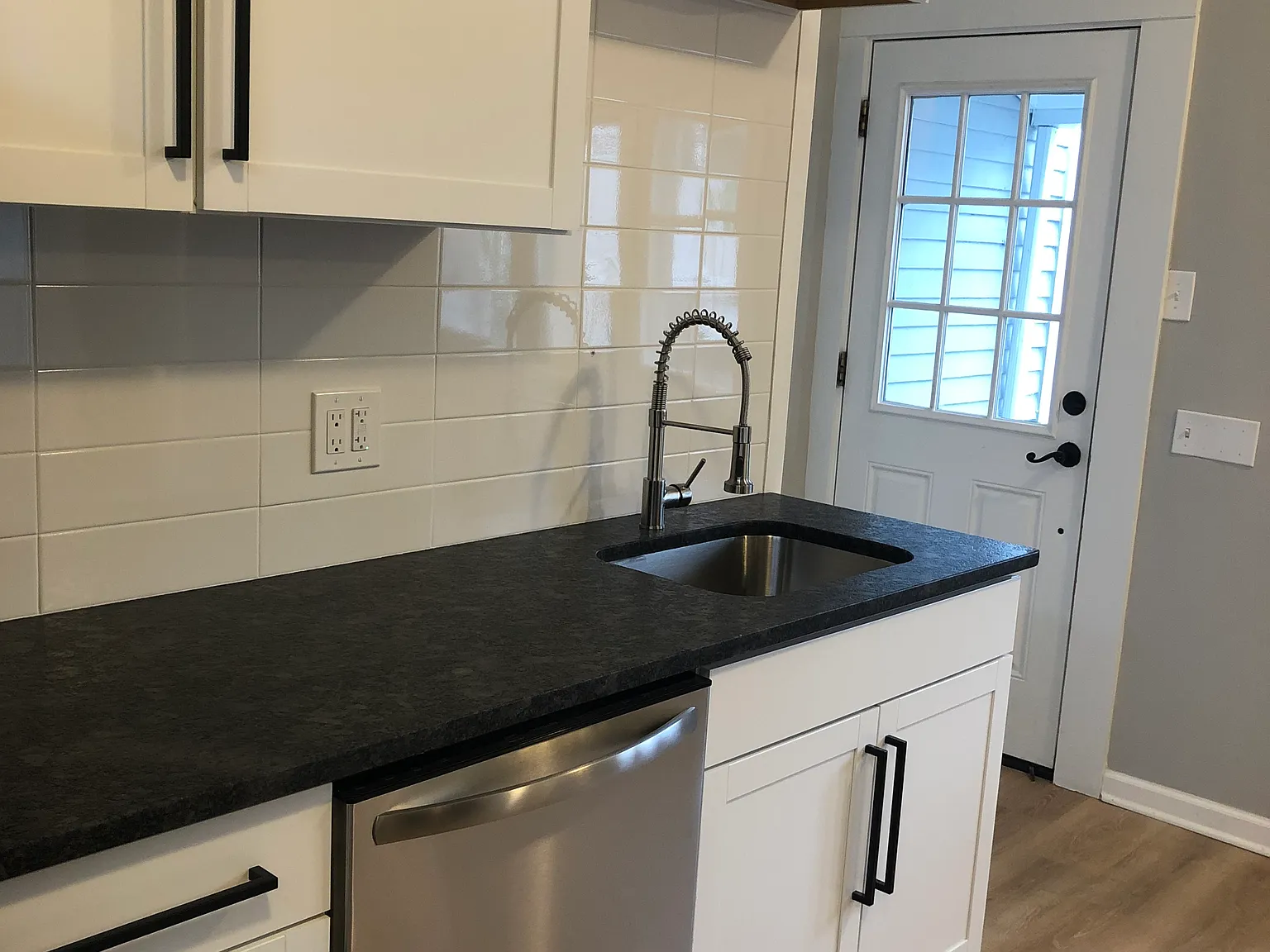 4 bed, $2,500 — Photo 4