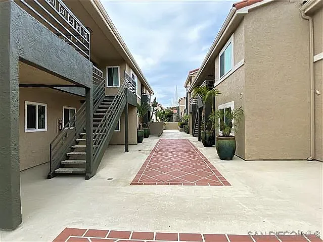 7405 Charmant Dr #2103 — Photo 3