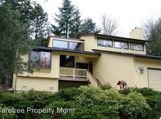 9 Walking Woods Dr, Lake Oswego, OR 97035