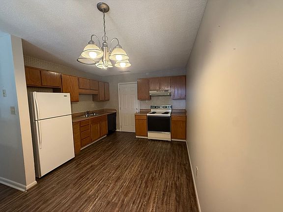 4th image of 605 Adelle St SW APT C