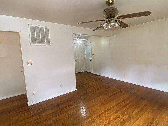 2nd image of 3113 Schneidman Rd