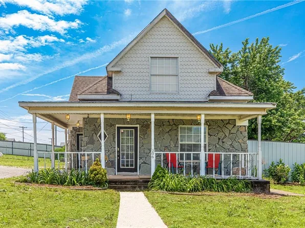 206 E 4th St, Cement, OK 73017