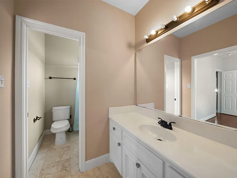 2438 Ripplewood Dr — Photo 22