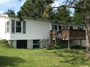 28 Spruce St, Redford, NY 12978