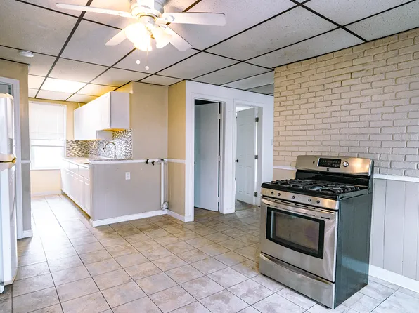 32 Granite St, Worcester, MA