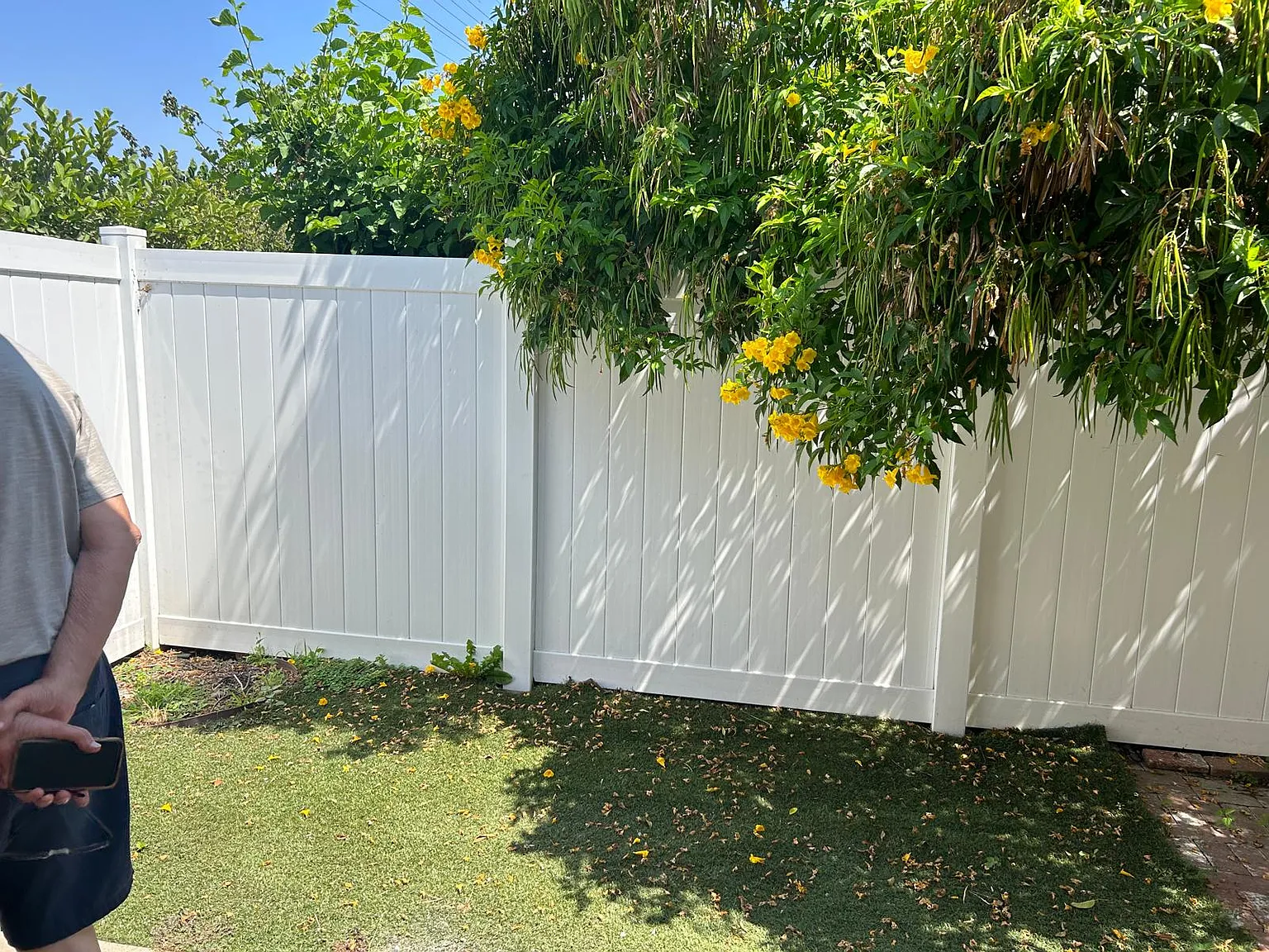 1426 N Hollywood Way — Photo 4