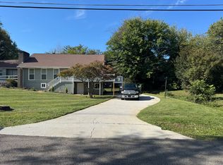 1117 Henrietta Dr NE, Knoxville, TN 37912