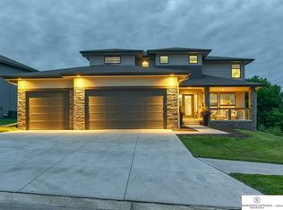 18714 Patrick Ave, Elkhorn, NE 68022