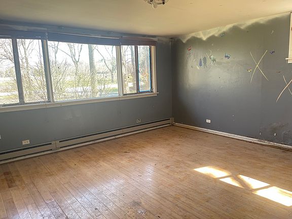 4th image of 2128 North Ave