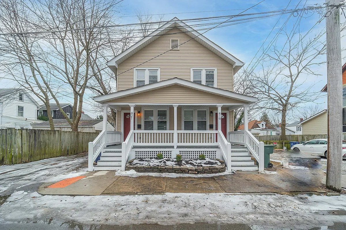 419 Zimpfer Street (Entrance on Right) - 419 Zimpfer St