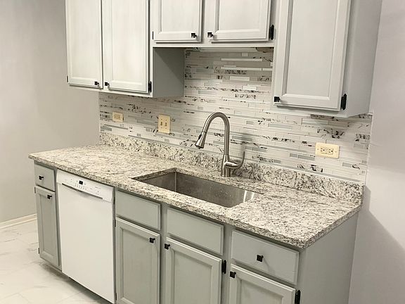 3rd image of 9386 Landings Ln Unit 207