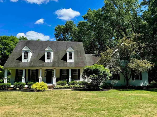 17516 Nittany Ct, Granger, IN 46530