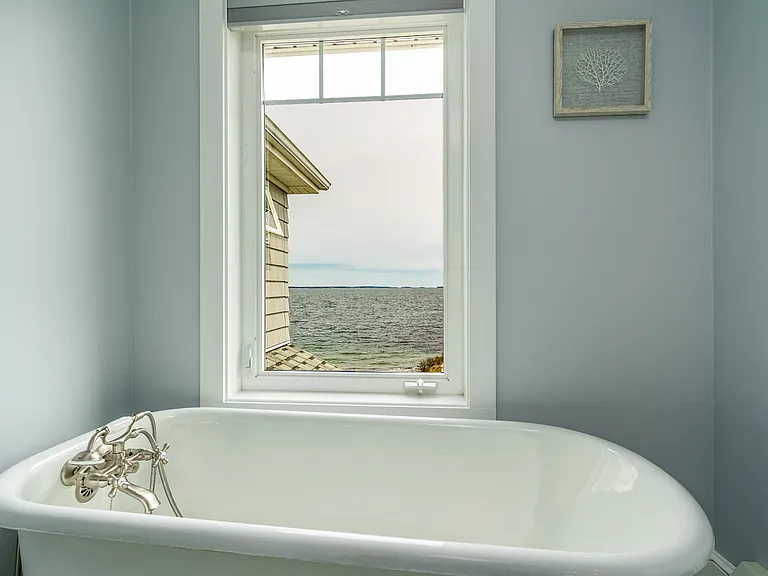 The third floor bathroom. Panoramic ocean views.