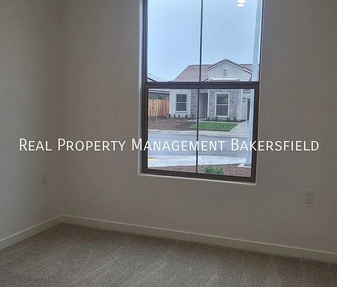 7526 Passionfruit Dr — Photo 15