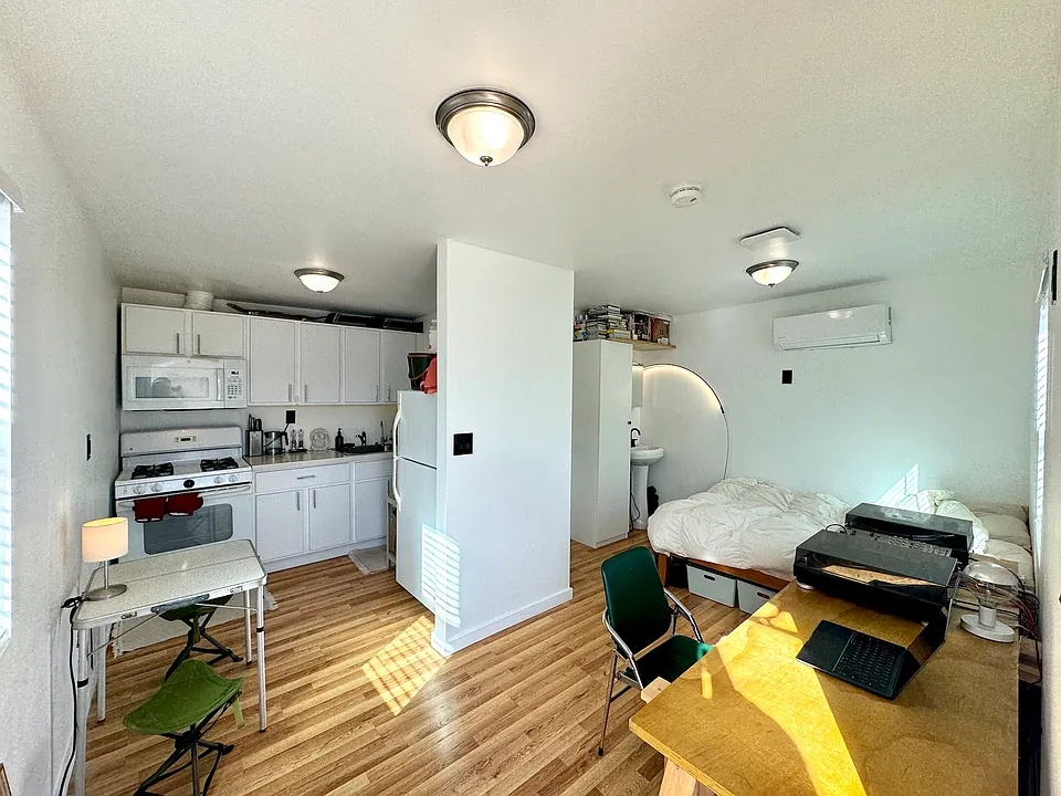 2506 Lucerne Ave #1/2